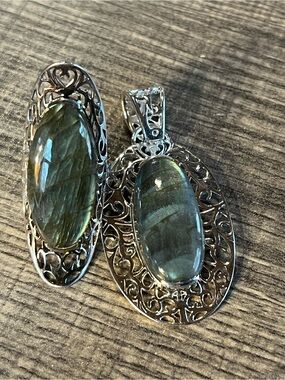 Sterling Silver Green Labradorite Oval Pendant and Ring Set. Sz 6 3/4-7